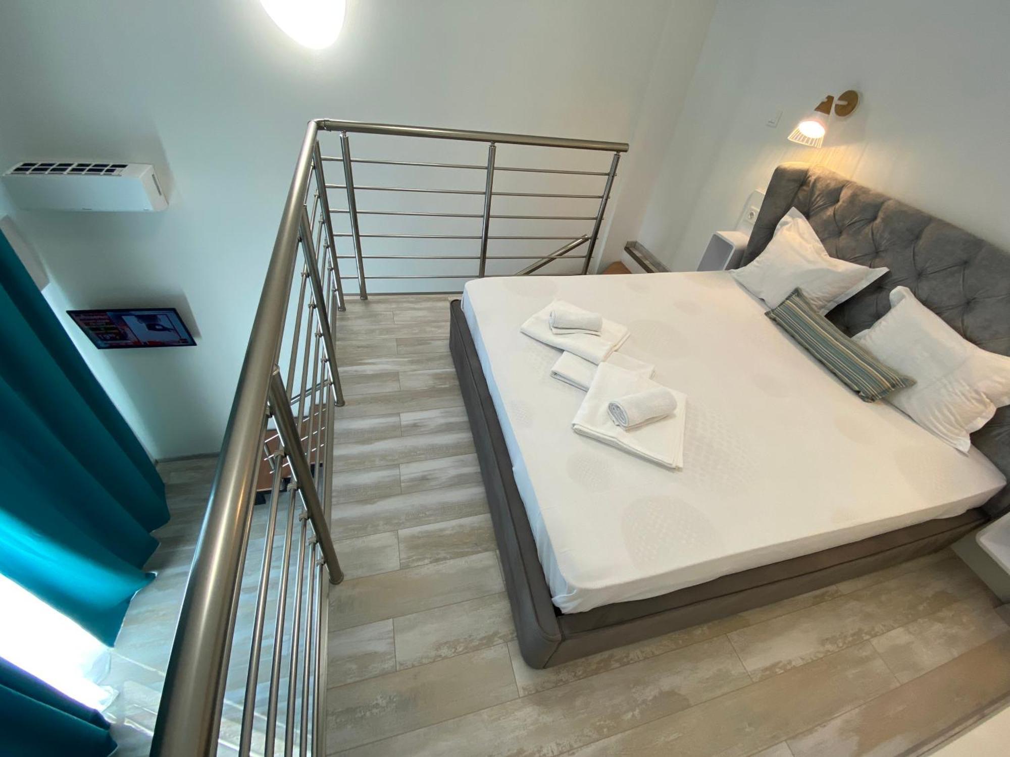 Opalium Beach Front Suites Потос Экстерьер фото
