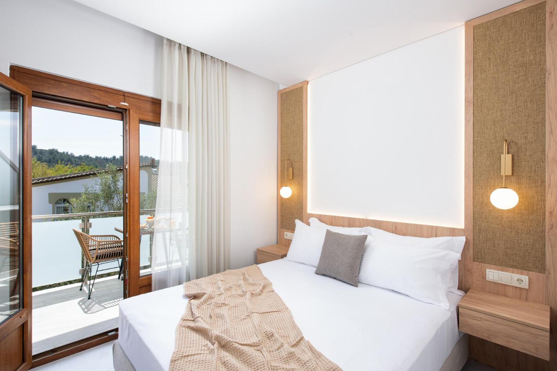 Opalium Beach Front Suites Потос Экстерьер фото