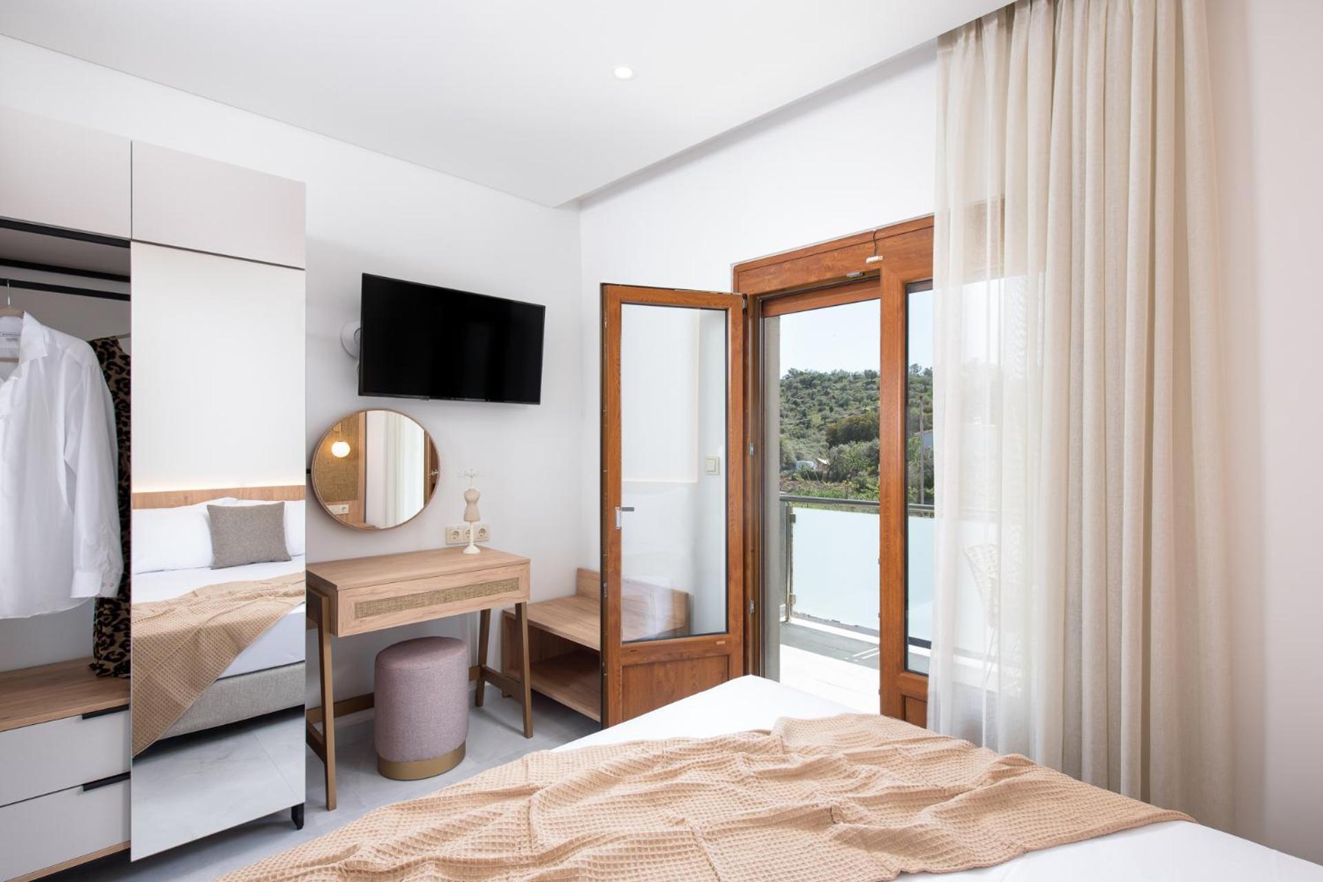 Opalium Beach Front Suites Потос Экстерьер фото